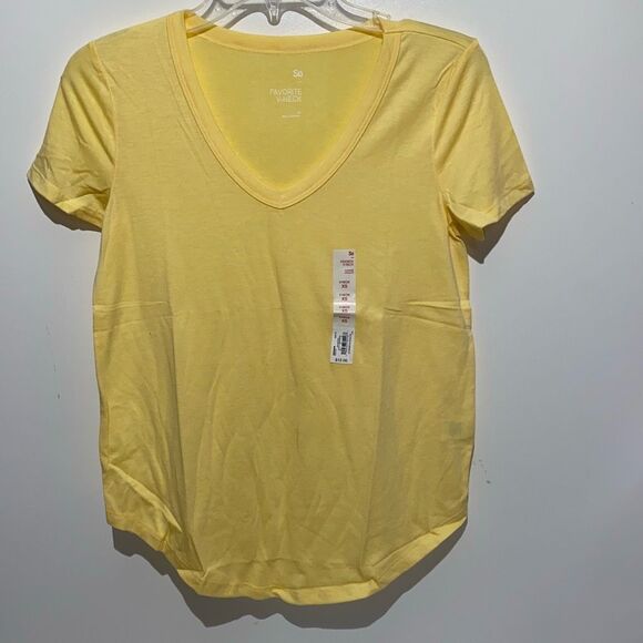 SO Women's Yellow Favorite Stretch Classic V-Neck Short Sleeve Tee Size XS NWT - Picture 1 of 7
